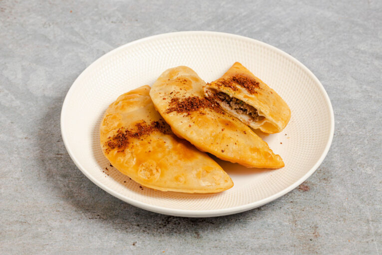 etli çebureki,etli chebureki,chebureki ətli,cebureki ətli,etli cebureki,çebureki ətli