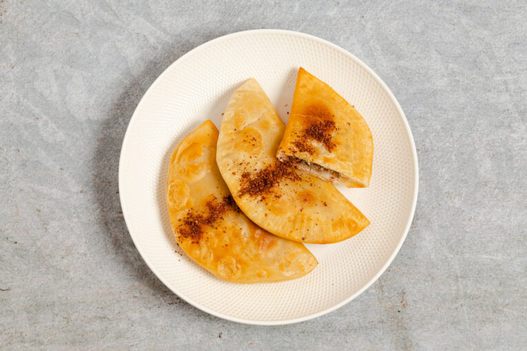 etli çebureki,etli chebureki,chebureki ətli,cebureki ətli,etli cebureki,çebureki ətli