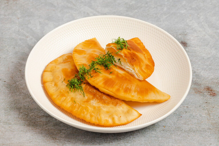 Pendirli çebureki,pendirli chebureki,chebureki pendirli,cebureki pendirli,pendirli cebureki,çebureki pendirli