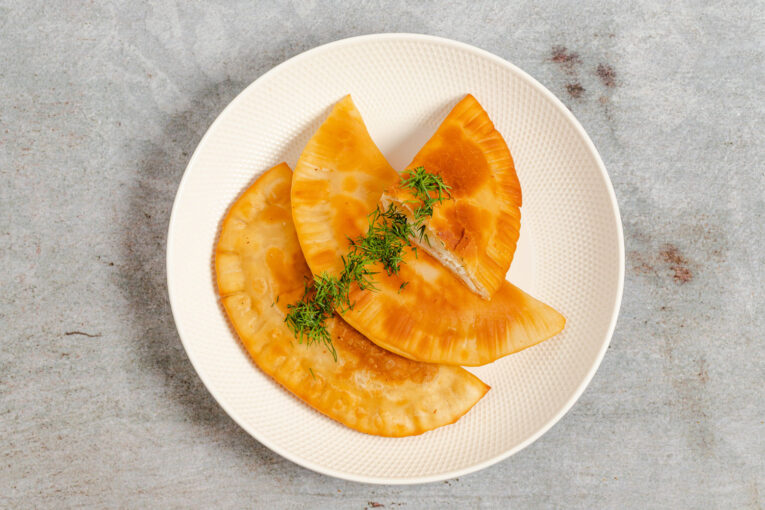 Pendirli çebureki,pendirli chebureki,chebureki pendirli,cebureki pendirli,pendirli cebureki,çebureki pendirli